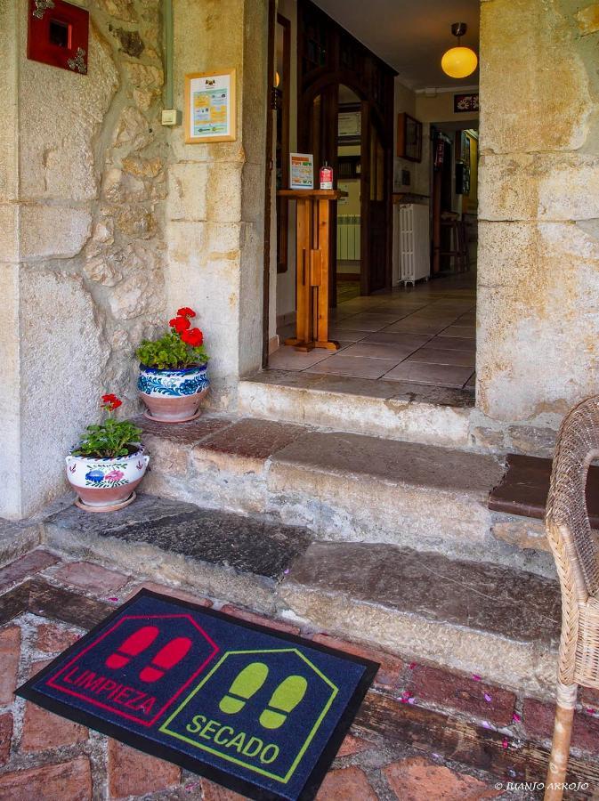 Casa De La Montana Albergue Turistico Avin Luaran gambar