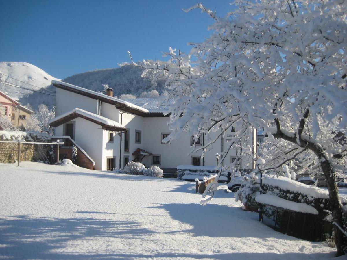 Casa De La Montana Albergue Turistico Avin Luaran gambar