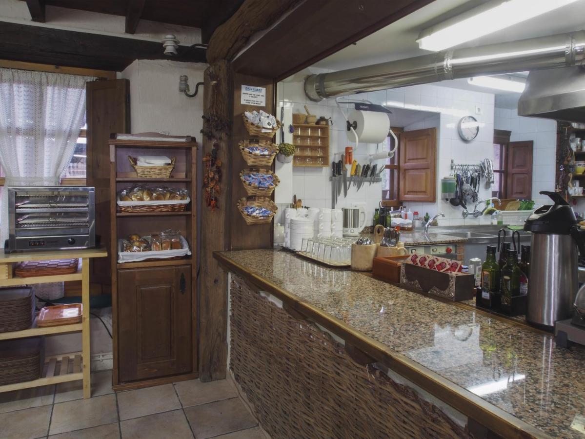 Casa De La Montana Albergue Turistico Avin Luaran gambar