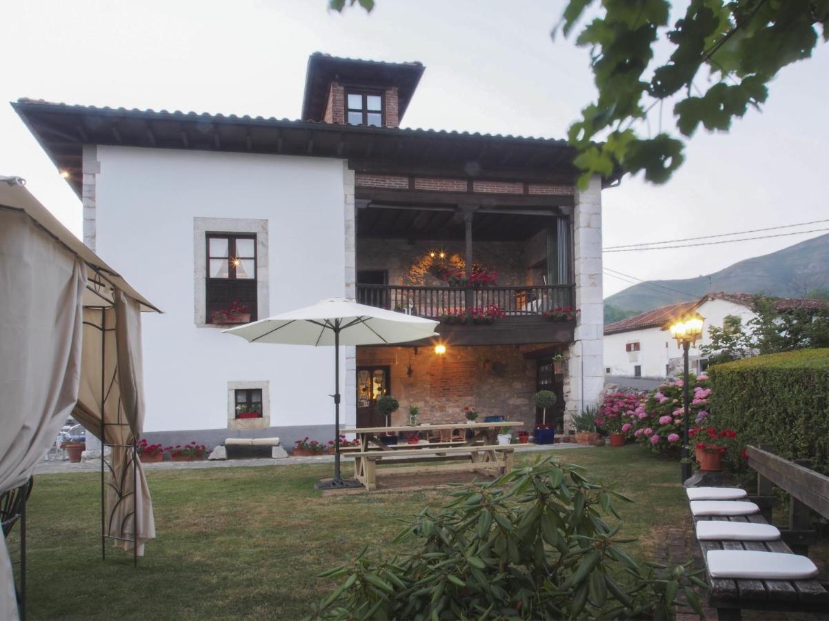 Casa De La Montana Albergue Turistico Avin Luaran gambar