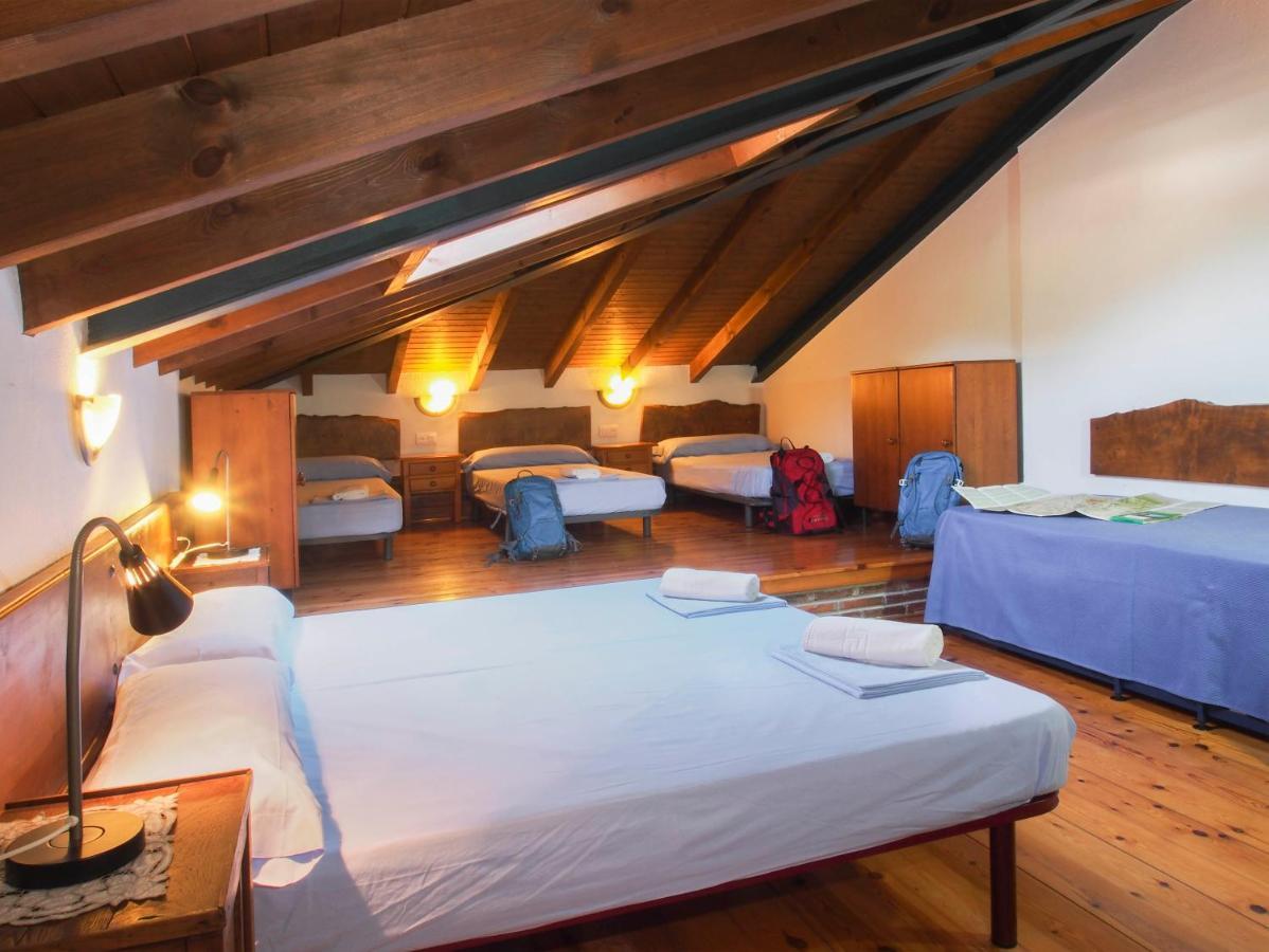 Casa De La Montana Albergue Turistico Avin Luaran gambar